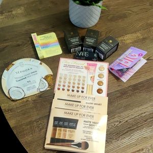 Samples of Makeup and skin care bundle